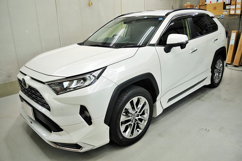 トヨタ  RAV4　カーフィルム施工事例