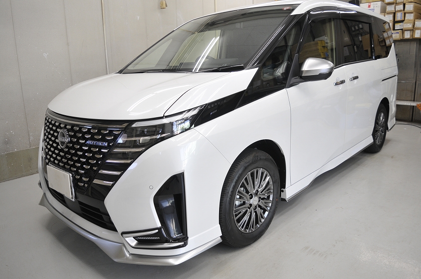 ニッサン セレナ　カーフィルム 施工例