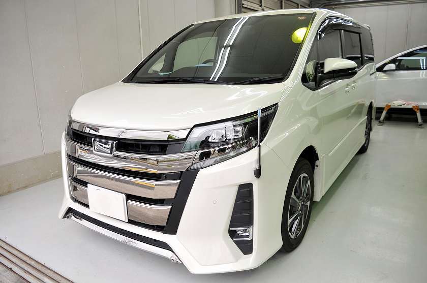 トヨタ ノア　カーフィルム 施工例