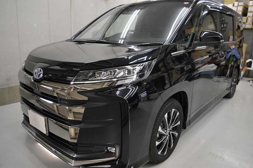 トヨタ ノア　カーフィルム 施工事例